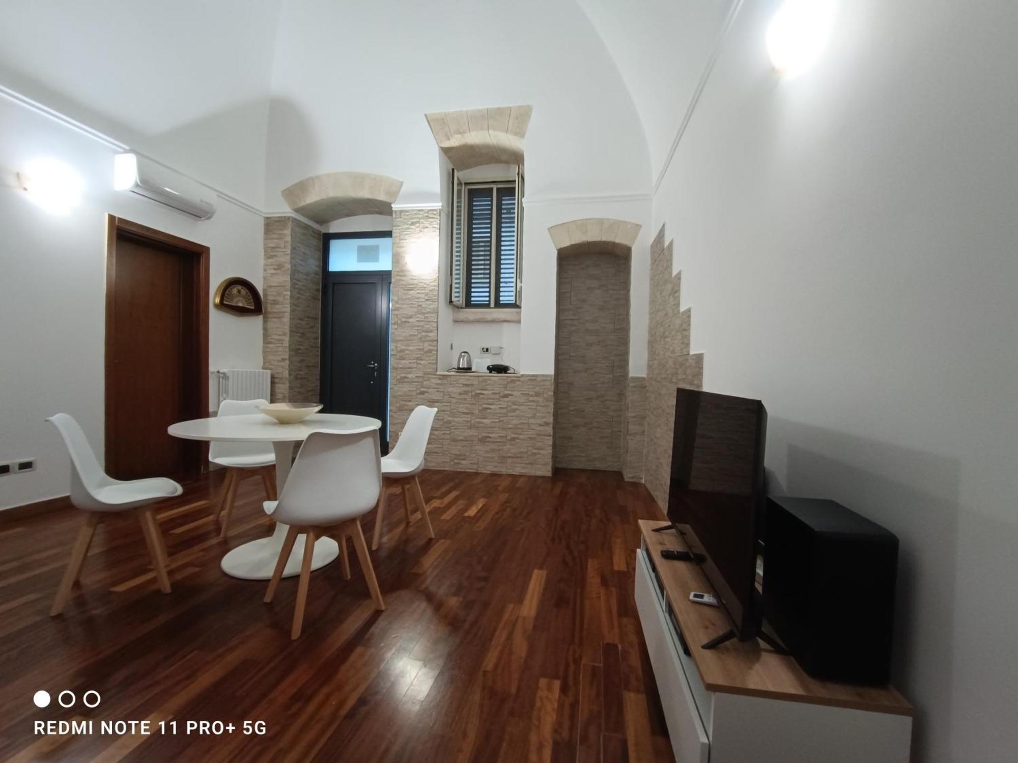 Principe Michelangelo Apartment Bari Bagian luar foto
