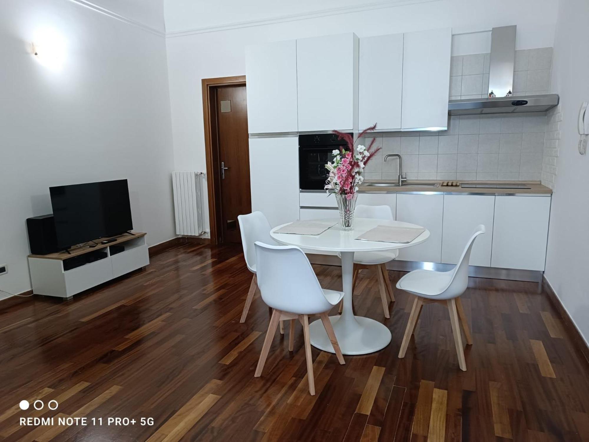 Principe Michelangelo Apartment Bari Bagian luar foto