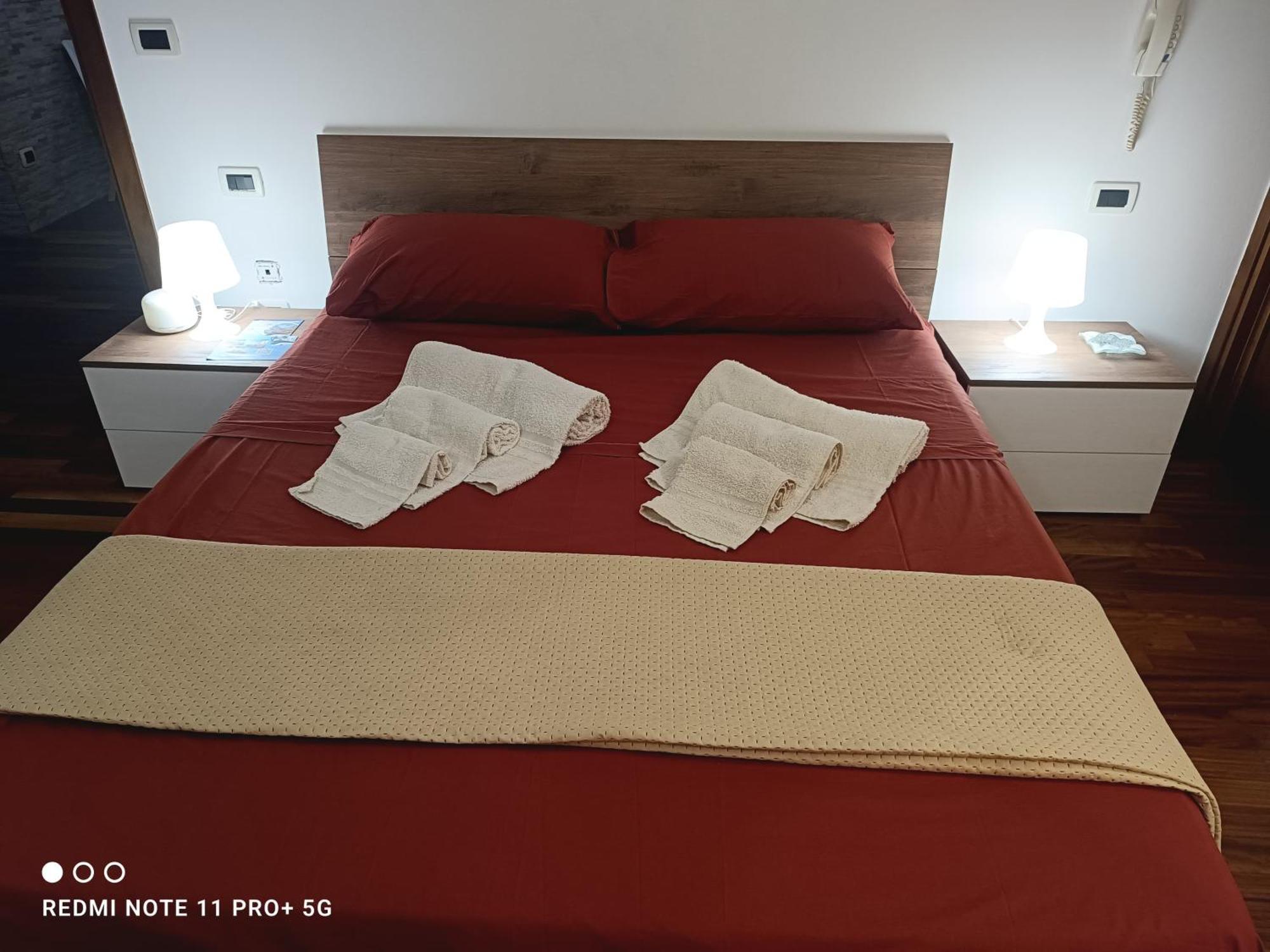 Principe Michelangelo Apartment Bari Bagian luar foto