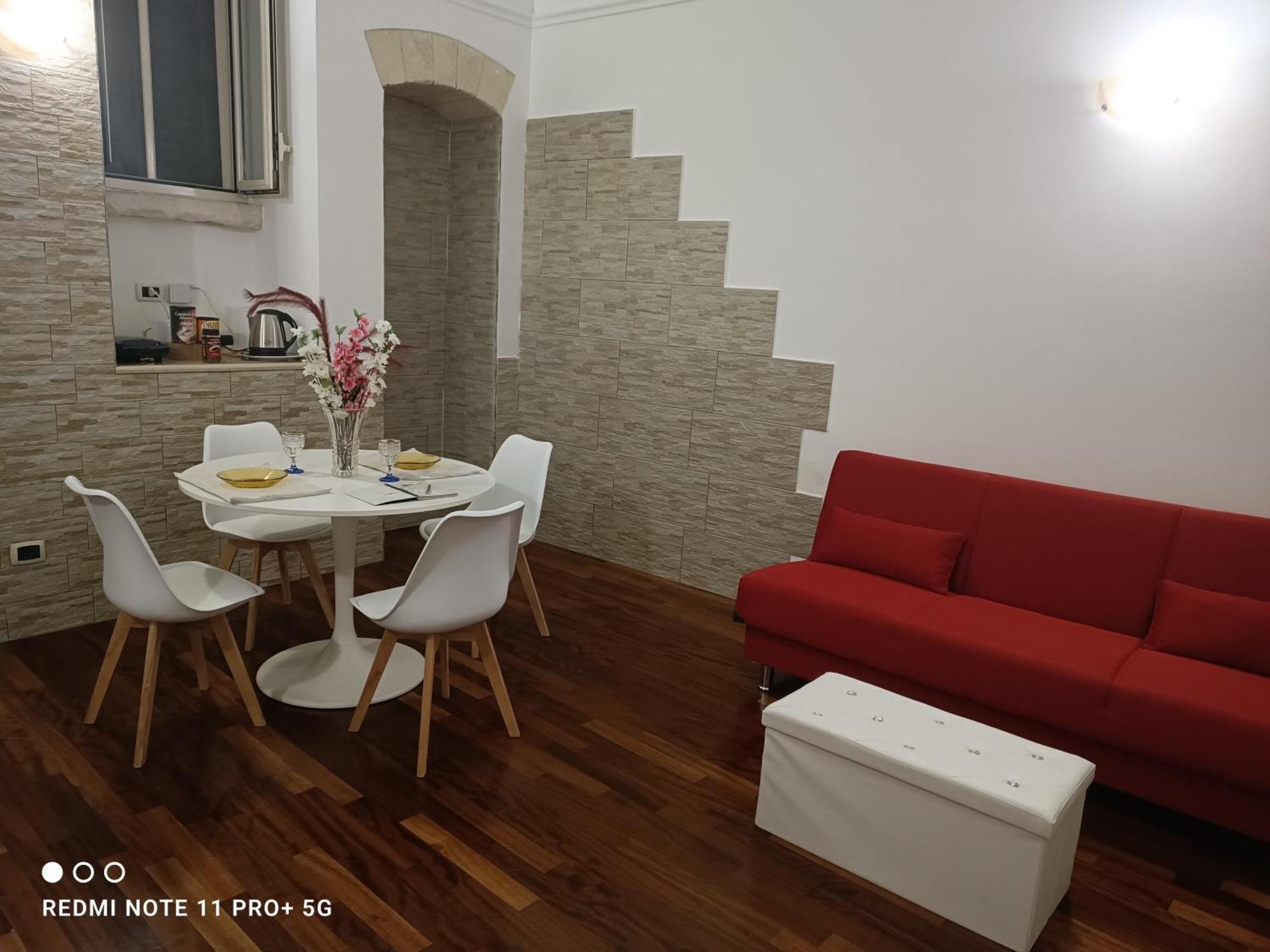 Principe Michelangelo Apartment Bari Bagian luar foto